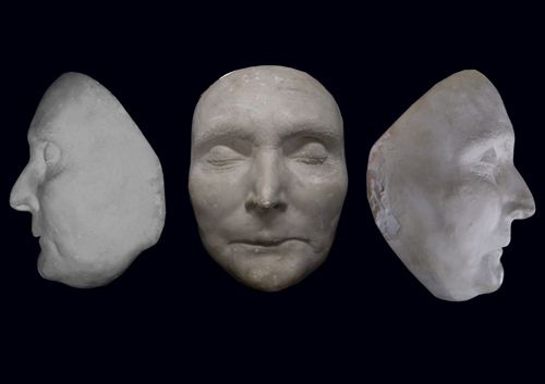 Máscara mortuoria de Napoleón conocida como "RUSI".